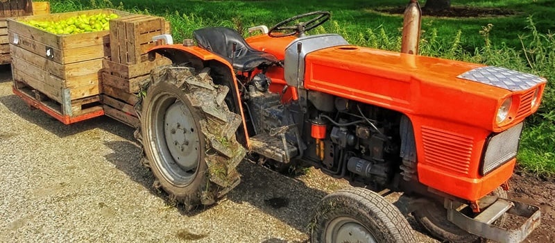 tractor-lease-vs-loan